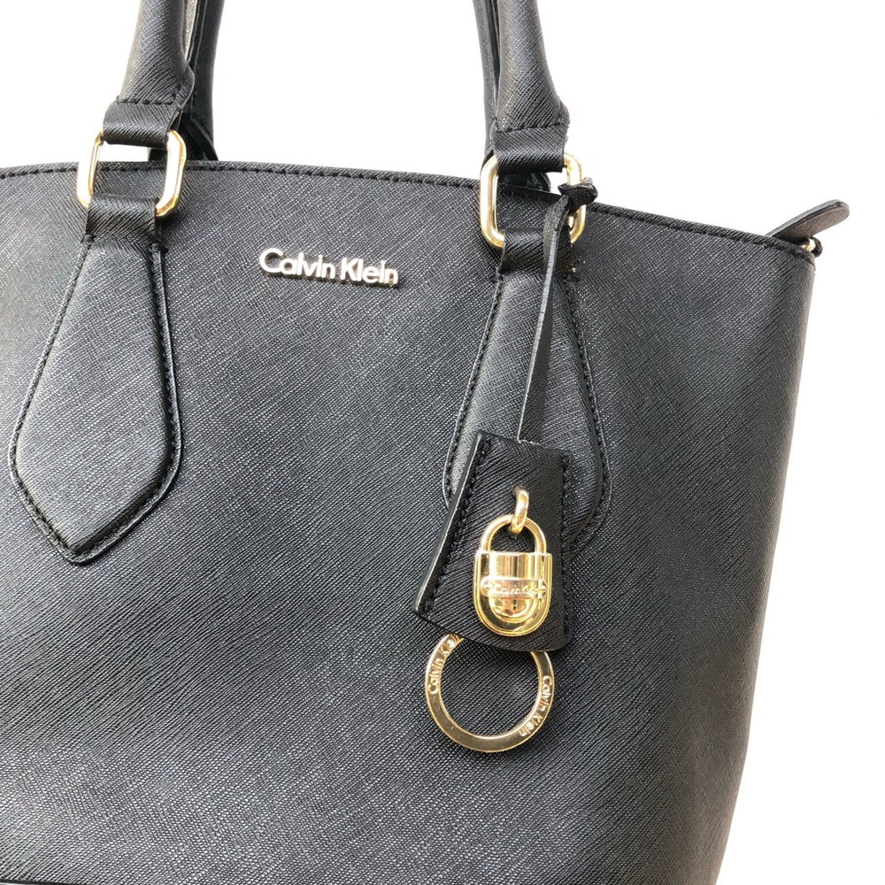 Sold❌Calvin klein leather bucket bag - Picture 5 of 8